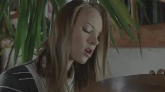 Nicol Bestia Solo Defloration avi